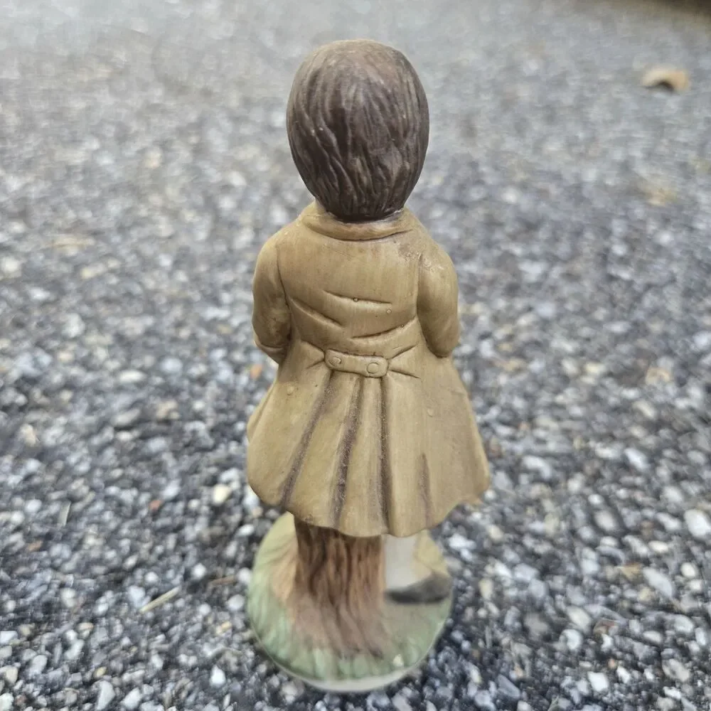 Unbranded vtg bisque